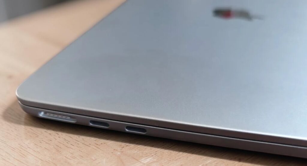 맥북 에어 M5 13인치로 사진·디자인 작업해보니